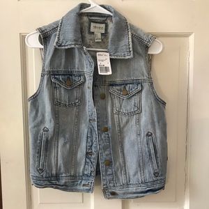 Forever 21 Denim Vest size small
